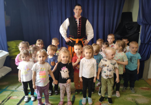 Grupa I z tancerzem Bychlewianki