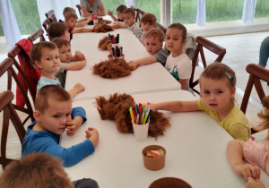 Dzieci podczas warsztatów