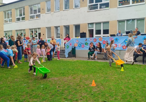Wyścigi z taczkami