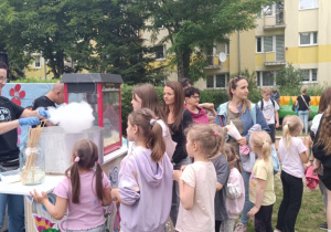 Kolejka po watę cukrową