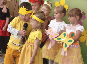 Przedstawienie grupy Motylków
