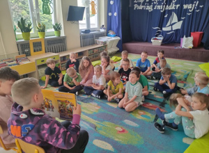 Spotkanie czytelnicze z absolwentami