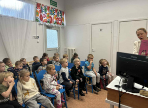 Pszczółki z wizytą w bibliotece