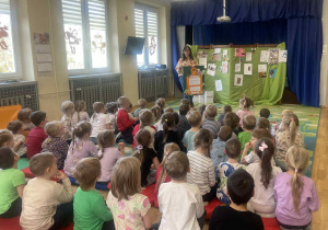 Dzieci podczas ogłoszenia wyników