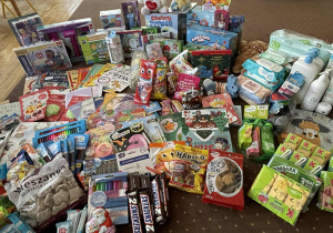 Dary przyniesione przez przedszkolaki i ich rodziców