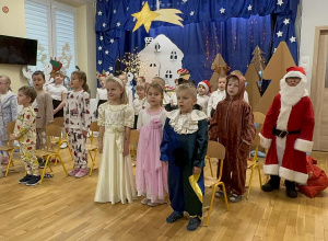 Przedstawienie świąteczne w grupie Żabek