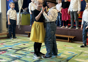 Dzieci jako babcia i dziadek