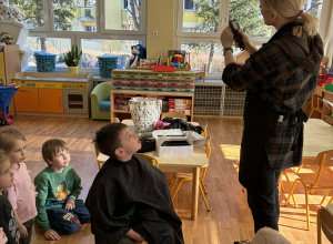 Pszczółki fryzjerami!