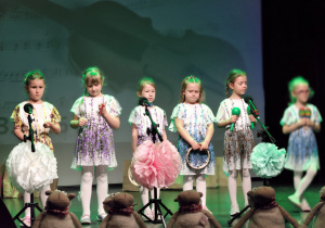 Dziewczynki podczas występu