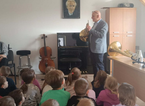 Biedronki z wizytą w Szkole Muzycznej