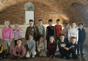 Dzieci w podziemiach