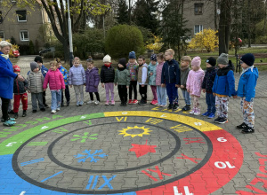 Pszczółki na "kosmicznym" spacerze