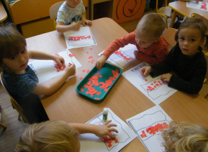 Przedszkolaki uczą się o Polsce
