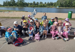 Przedszkolaki podczas zbiórki na Lewitynie